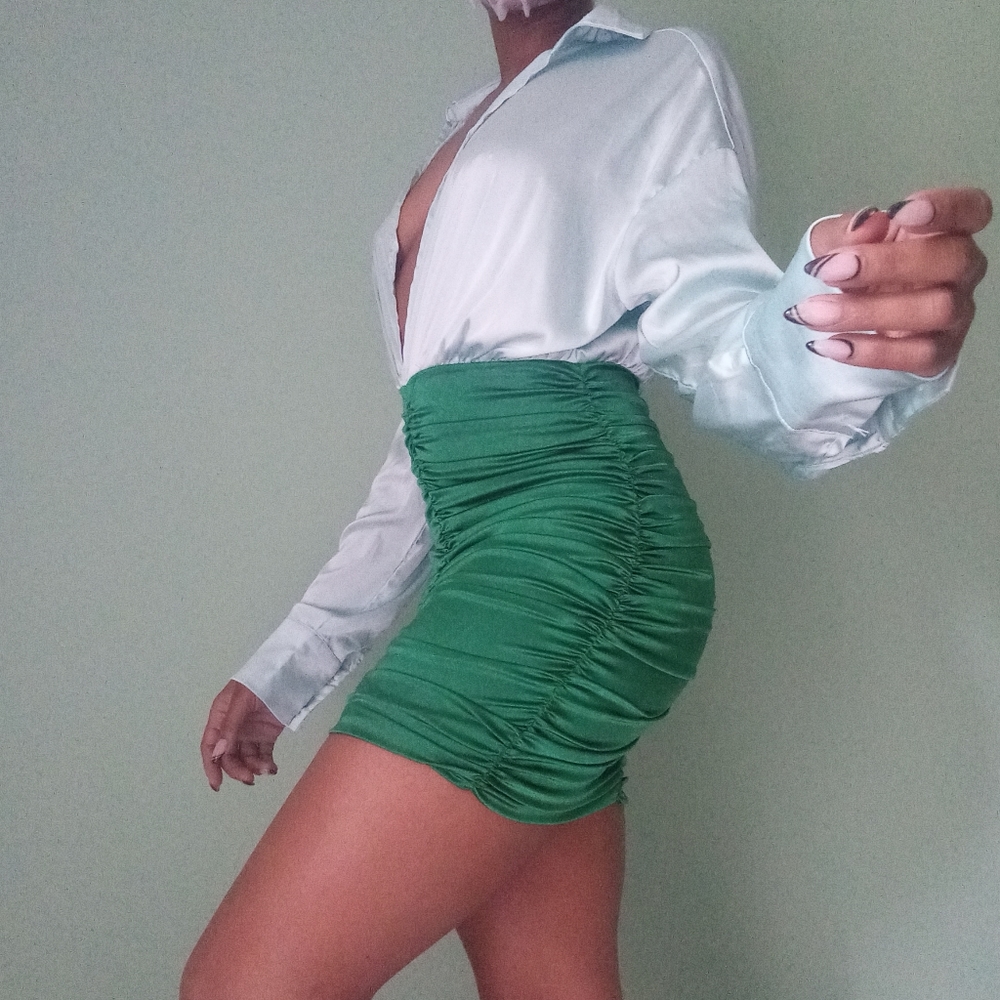 Women's green SHEIN Two Tone Ruched Bodycon Dress - Picture 3 of 15